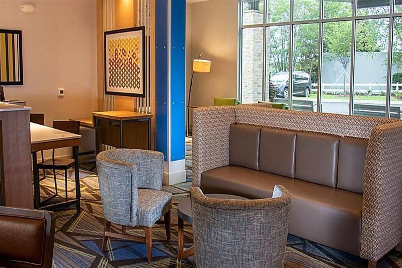 Holiday Inn Express & Suites Tuscaloosa East By Ihg Exterior foto